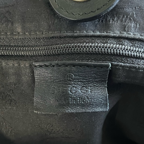 Gucci Sukey Signature Logo Handbag - Picture 7 of 9